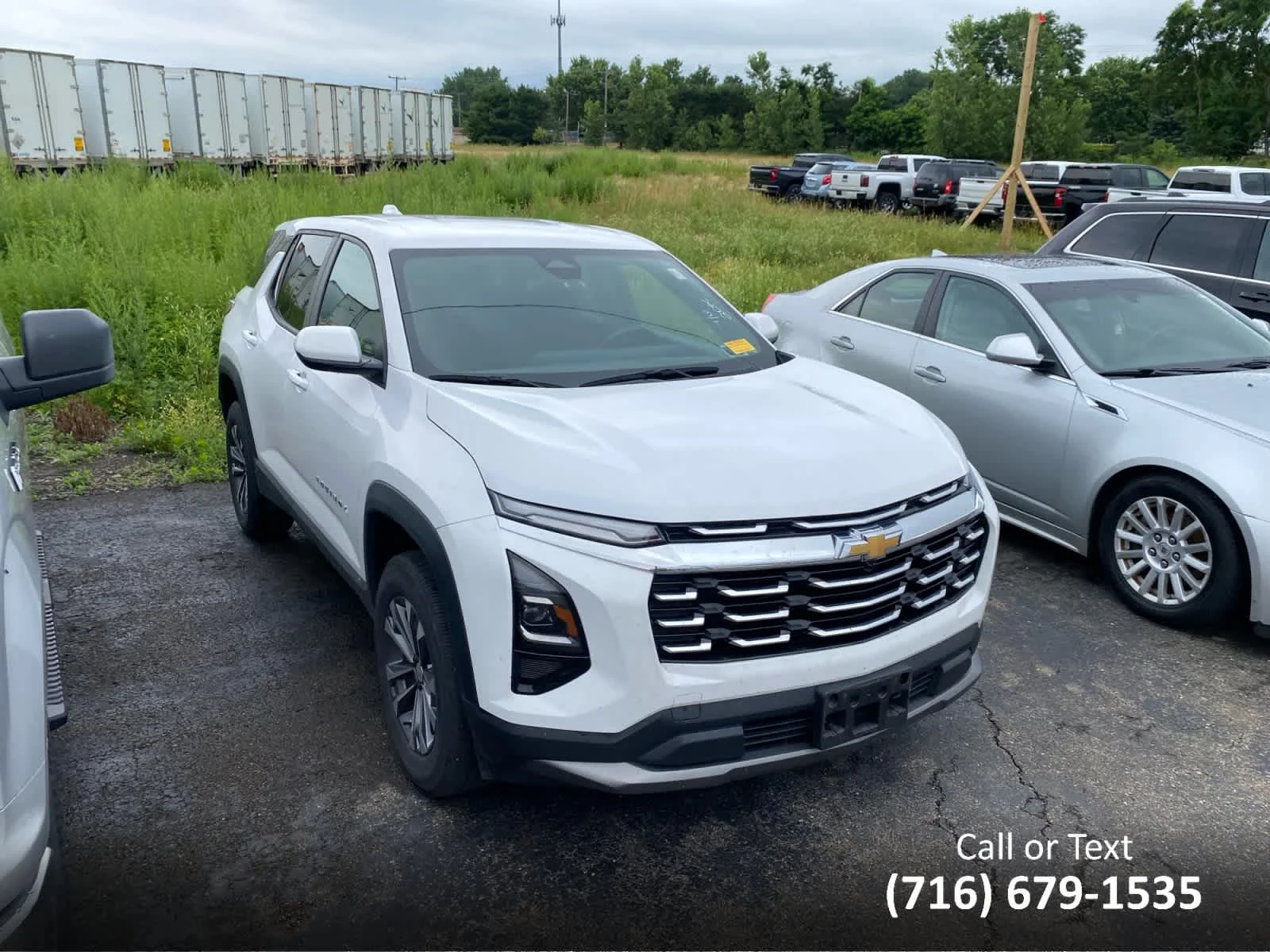 Used 2025 Summit White Chevrolet FWD LT image 26