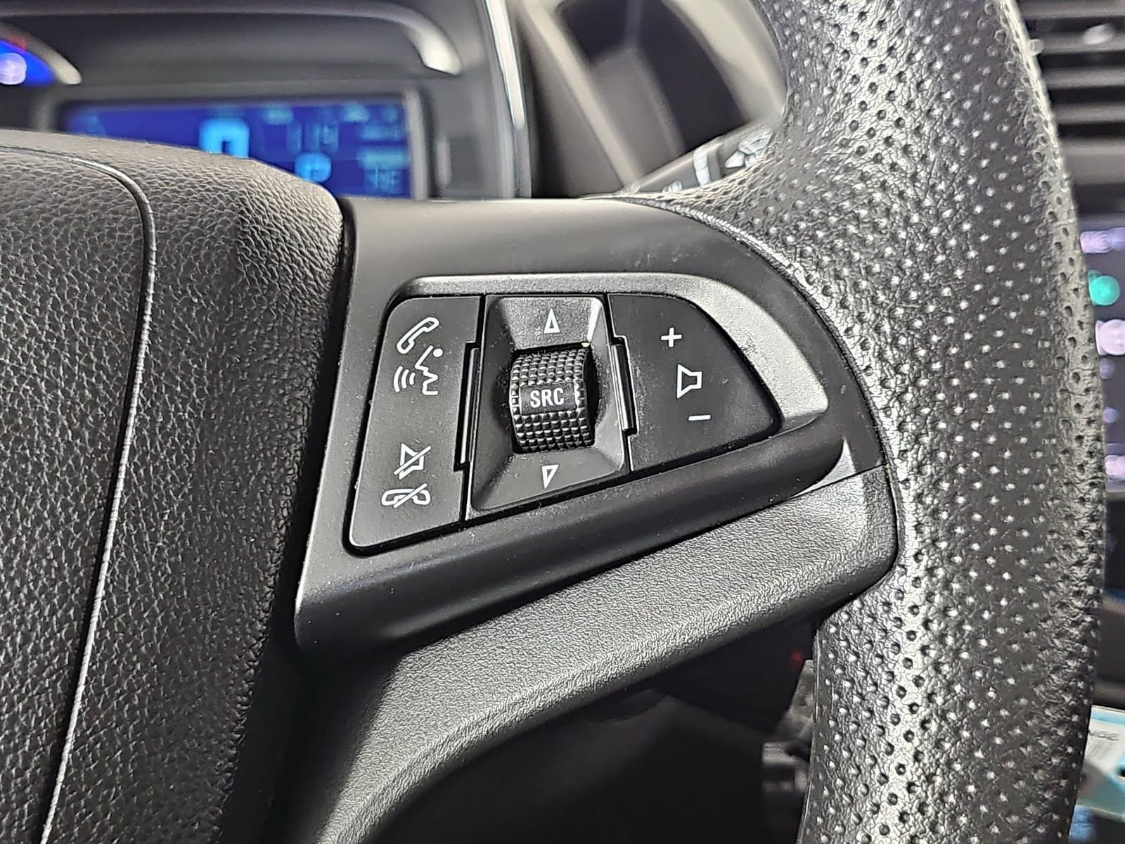 Used 2016 White Chevrolet LS image 17