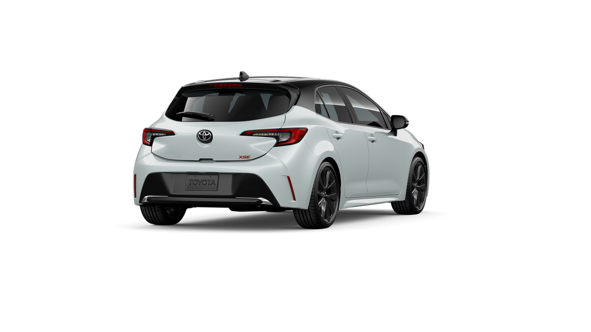 New 2026 Wind Chill Pearl with Midnight Black Metallic roof Toyota XSE image 9