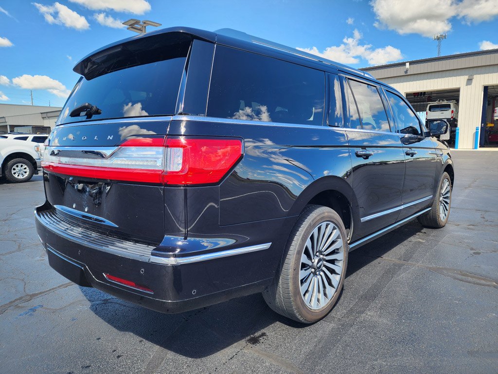 Used 2020 Infinite Black Lincoln Reserve image 4