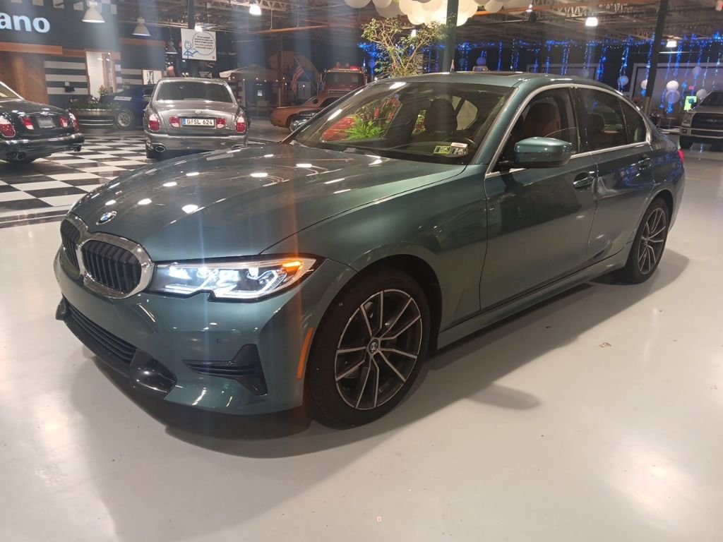 2021 BMW 3 Series 330i xDrive Sedan's photo