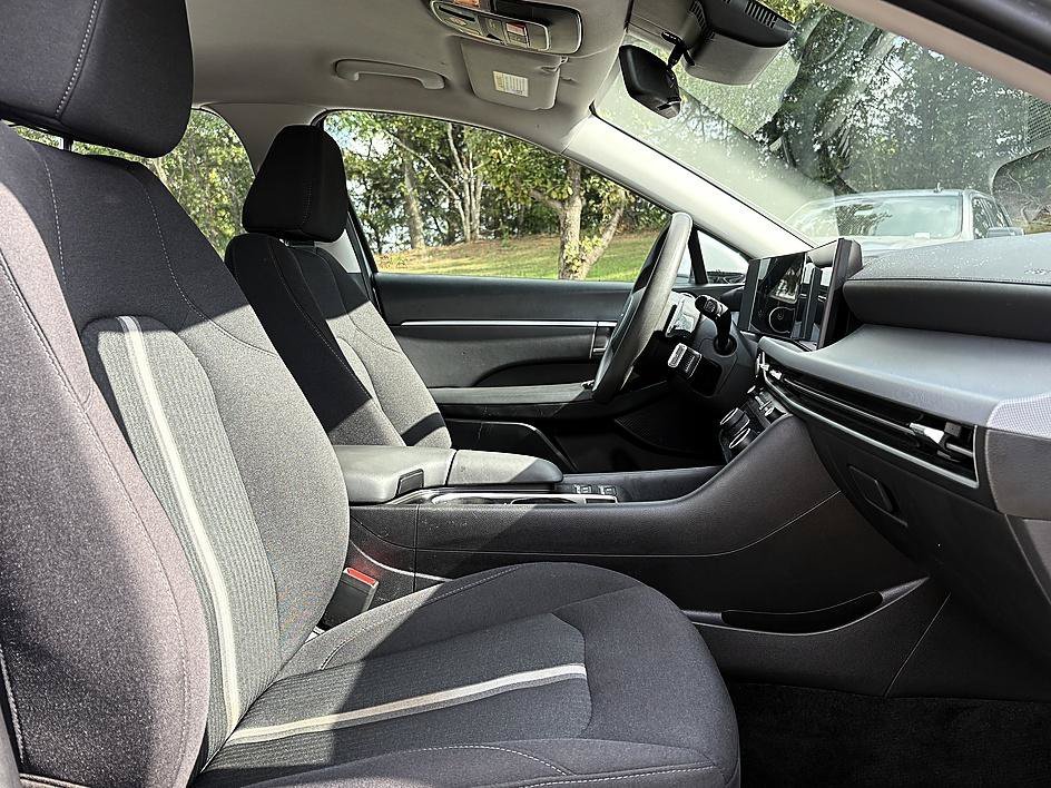 Used 2025 Aero Silver Hyundai SEL image 13