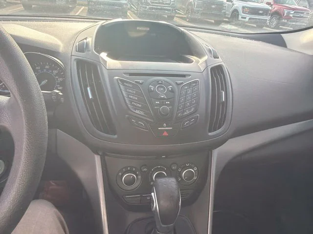 Used 2016 Oxford White Ford SE image 8