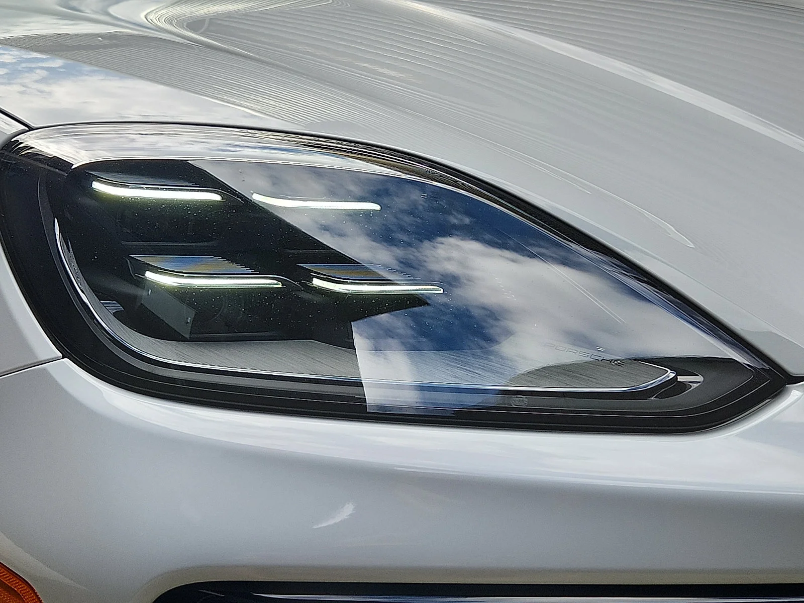 Used 2026 Carrara White Metallic   2Y Porsche  image 13