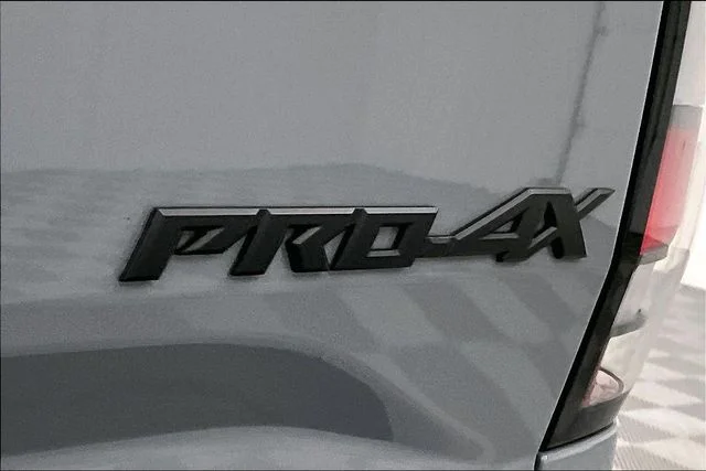Used 2024 Boulder Gray Pearl Nissan PRO-4X image 9