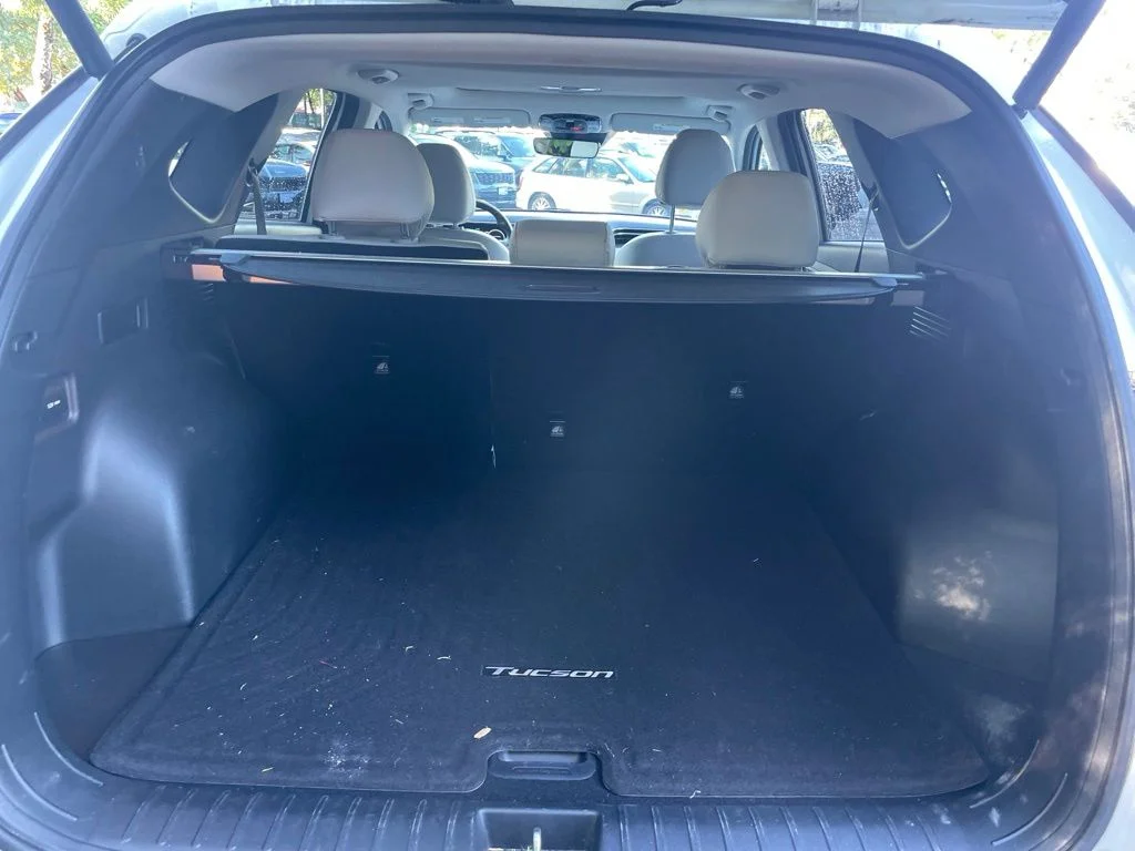 Used 2024 White Pearl Hyundai SEL image 18