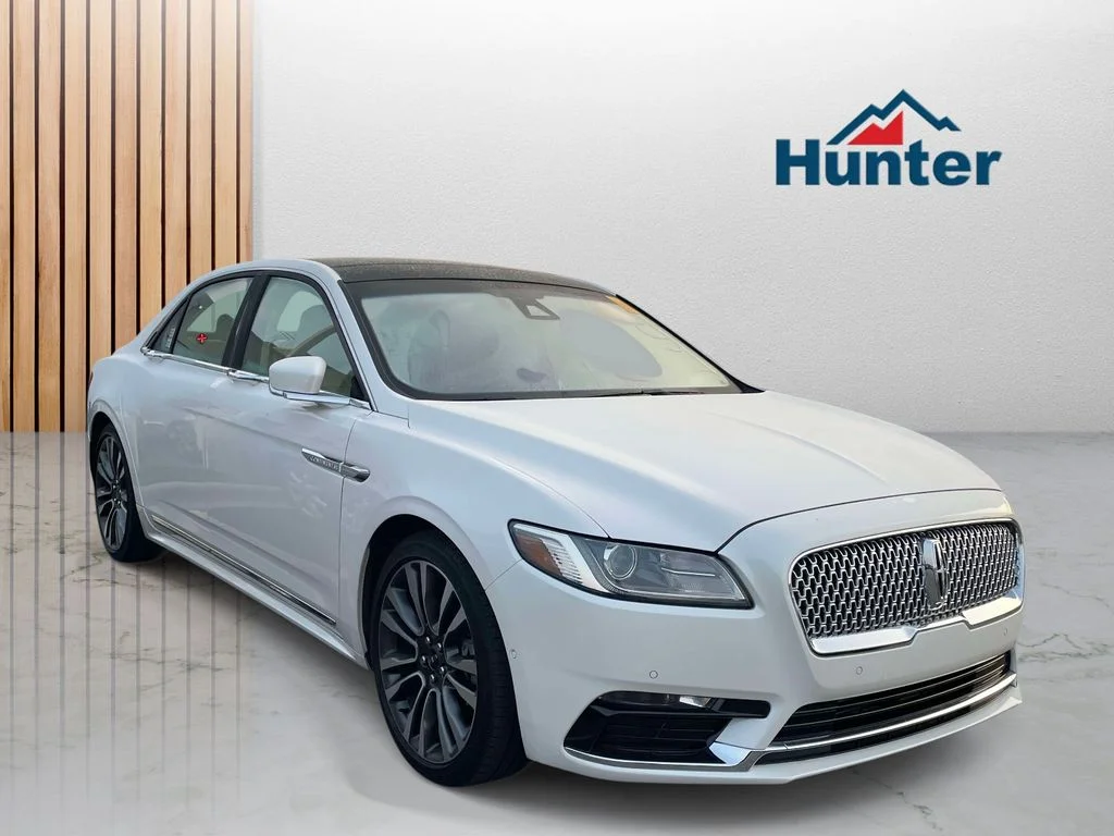 2019 Lincoln Continental Reserve FWD's photo