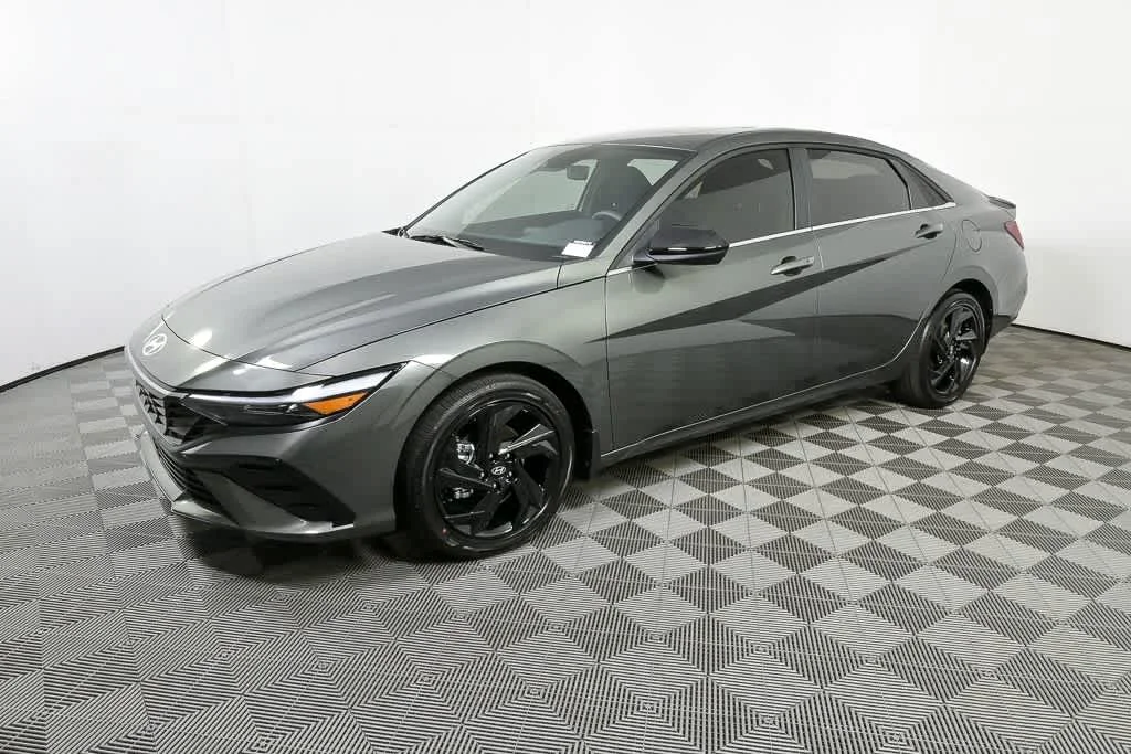 New 2026 Amazon Gray Hyundai SEL Sport Premium image 2