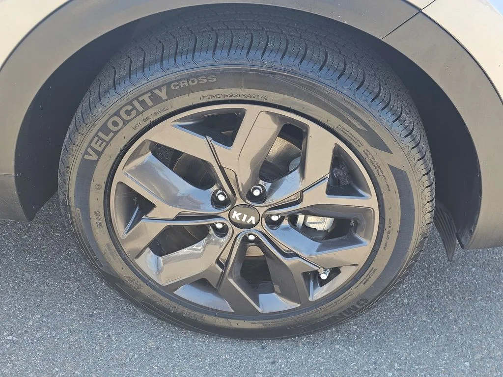 Used 2020 Gray Kia S image 6
