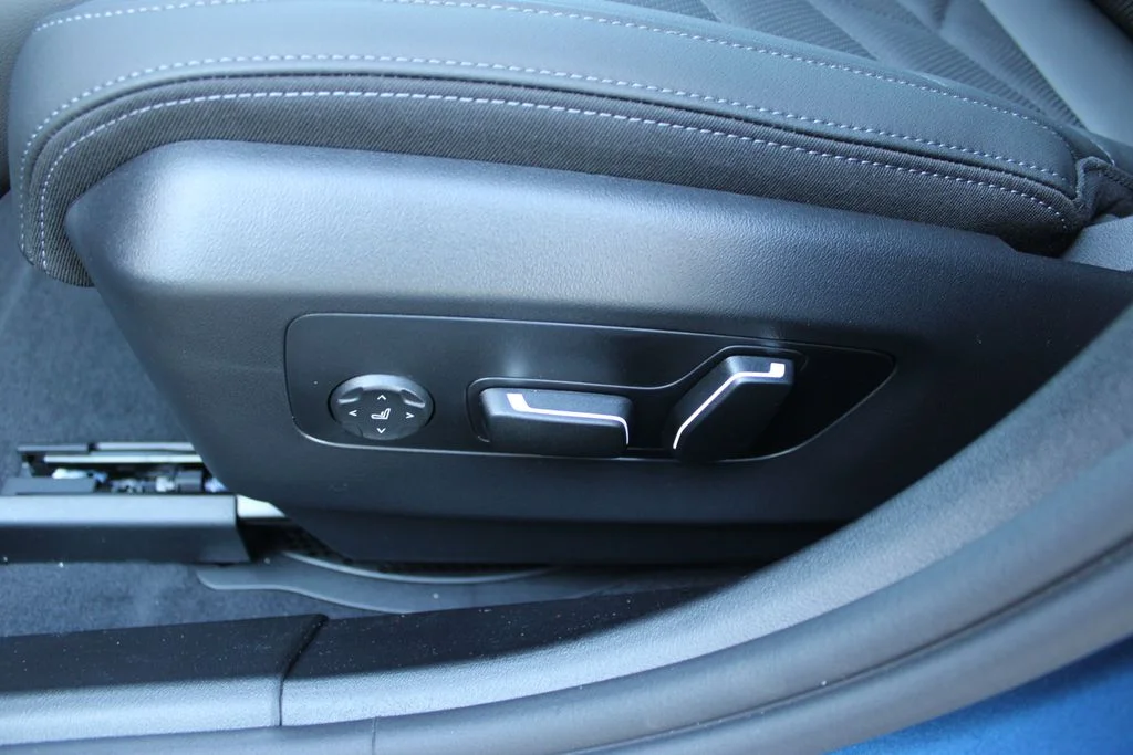 2026 BMW 5 Series 530i - Photo 30