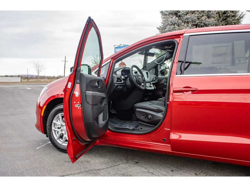 New 2026 Red Hot Pearlcoat Chrysler LX image 14