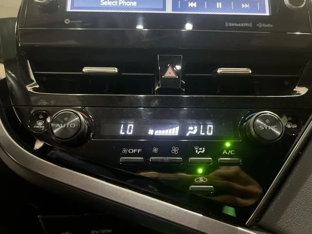 2022 Toyota Camry XSE - Photo 17