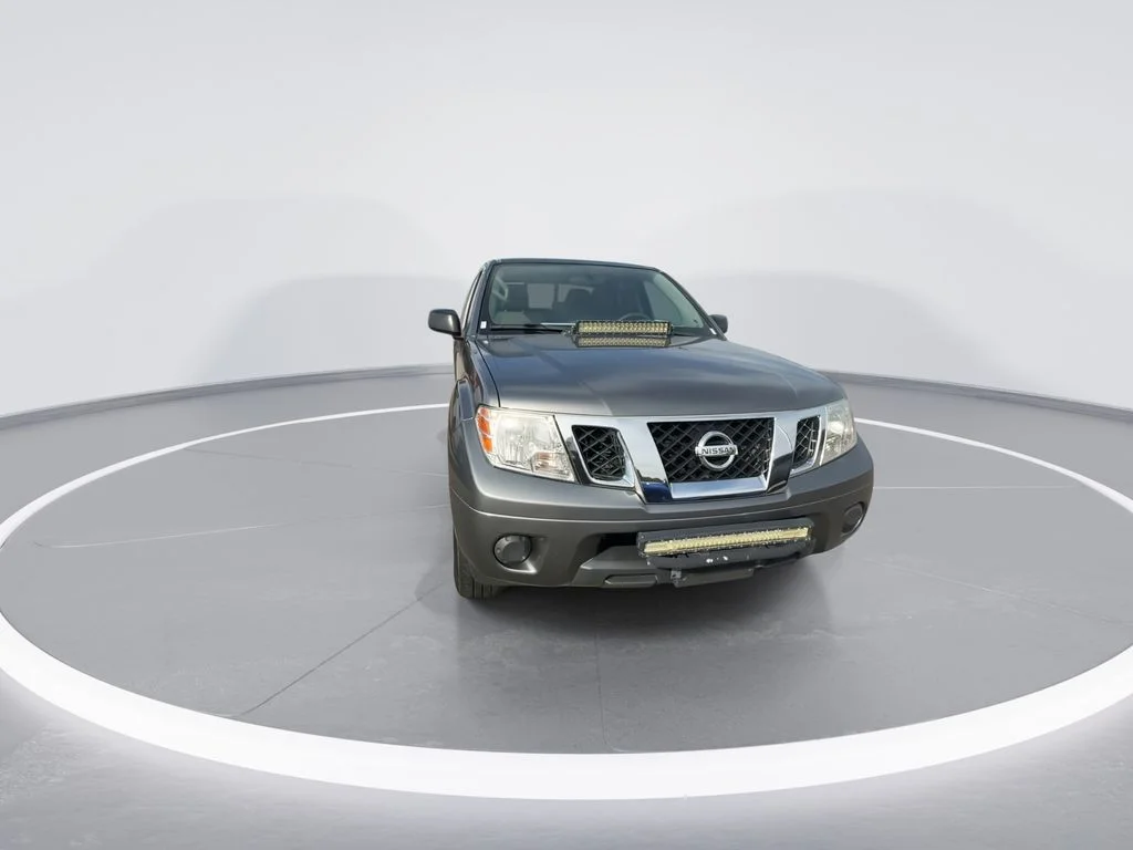 Used 2019 Gray Nissan SV image 3
