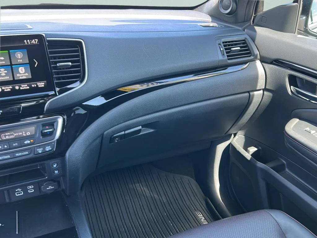 Certified Used 2024 Black Honda Black Edition image 13