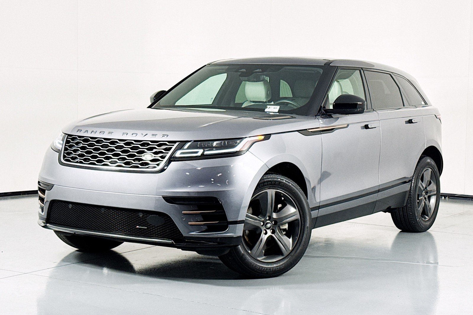 2023 Land Rover Range Rover Velar R-Dynamic S's photo