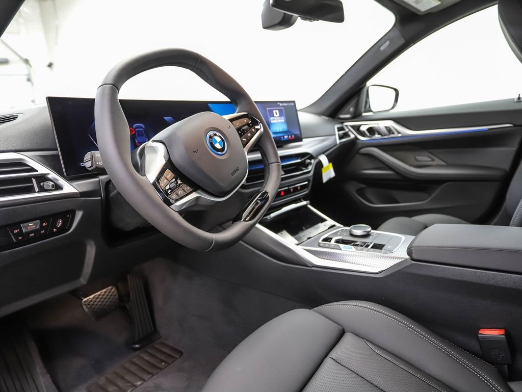 2025 BMW i4 40 - Photo 9
