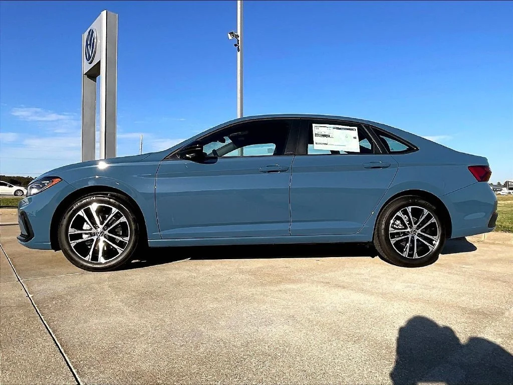 New 2027 Blue Volkswagen 1.5T Sport image 6
