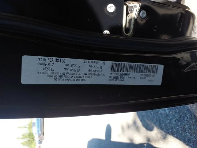 Used 2016 Pitch Black Clearcoat Dodge SXT image 25