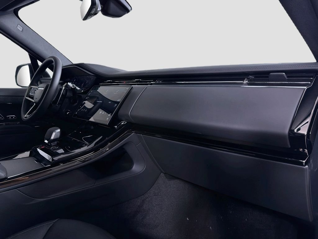New 2027 Santorini Black Land Rover Dynamic SE P400 image 31