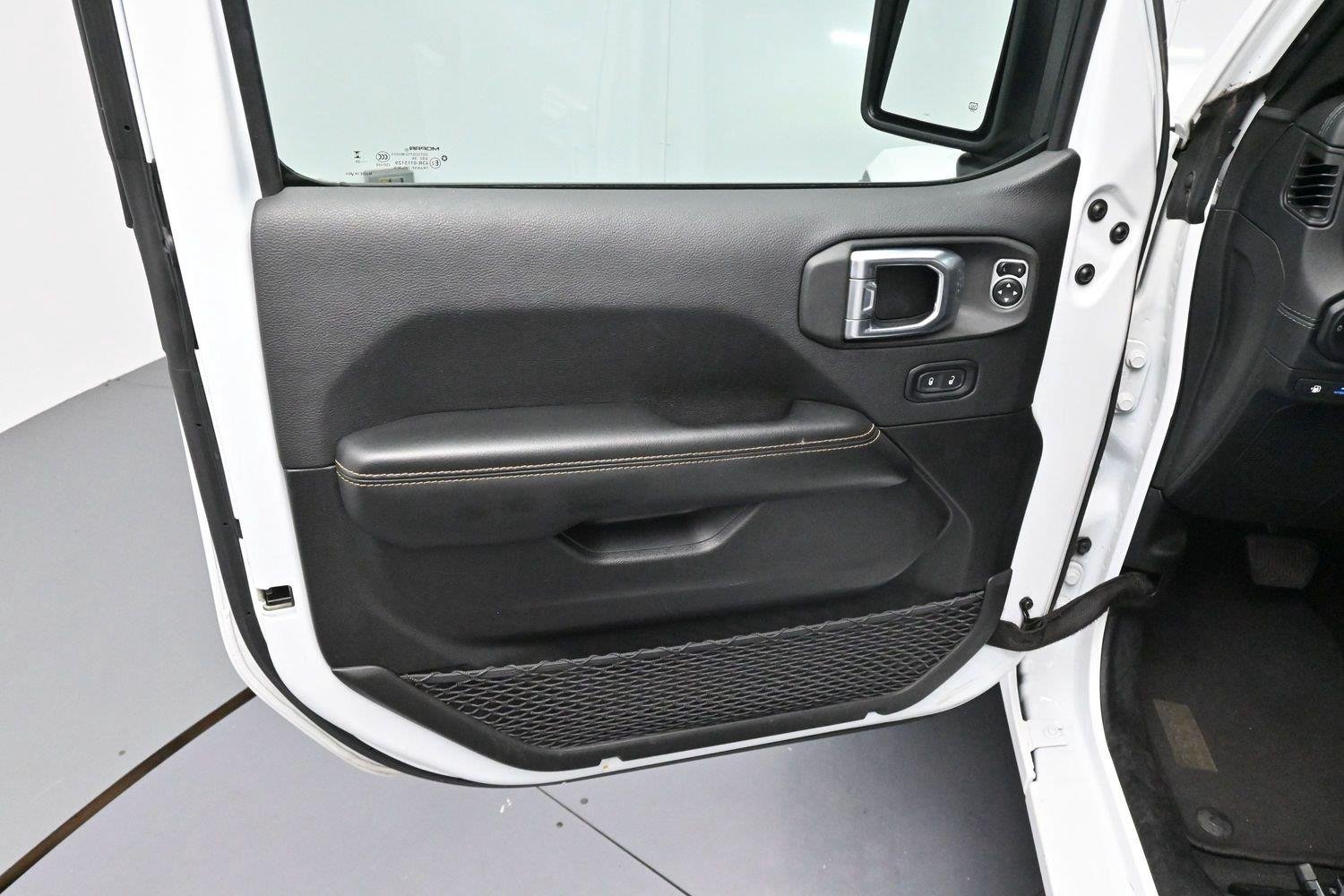 Used 2024 Bright White Clearcoat Jeep Sahara image 9