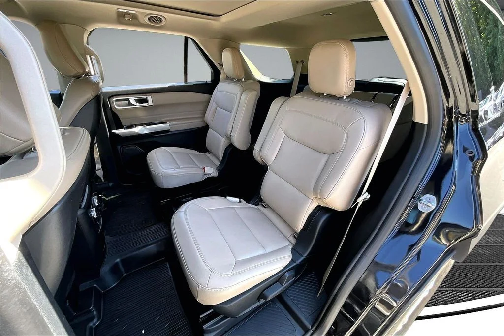Certified Used 2020 Black Ford XLT image 22