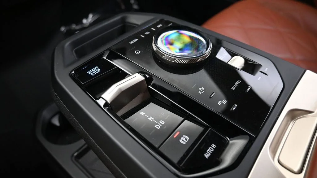 2024 BMW iX Base - Photo 25