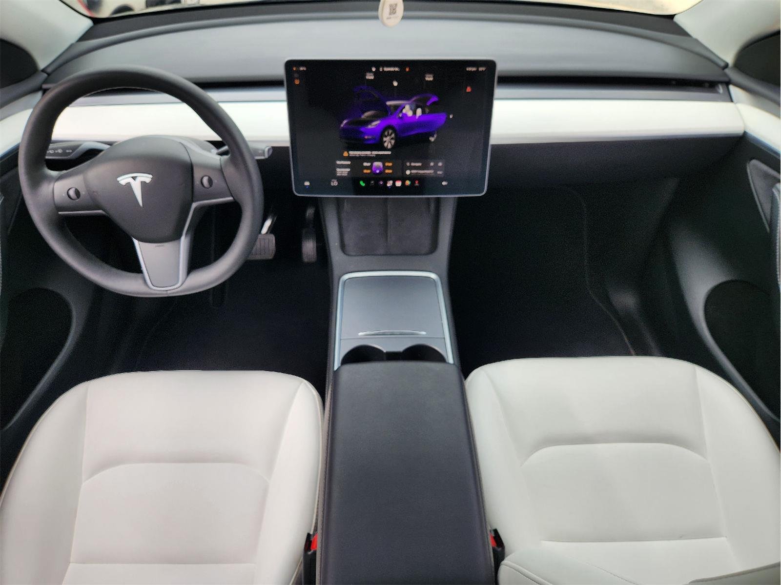 2023 Tesla Model Y photo 26 of 33