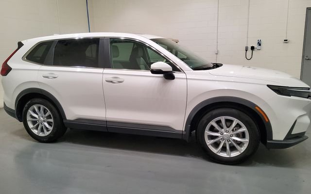 Used 2024 White Honda EX image 11