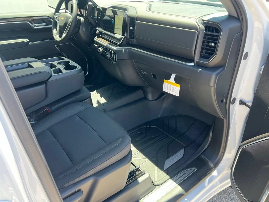 New 2026 Summit White Chevrolet LT image 26