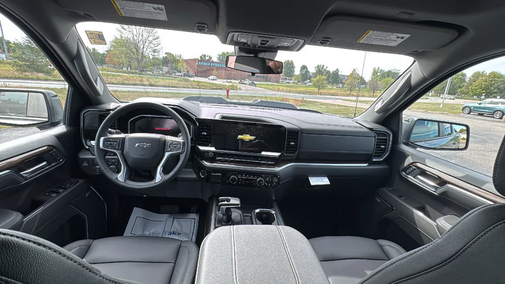 New 2026 Sterling Gray Metallic Chevrolet LT Trail Boss image 7