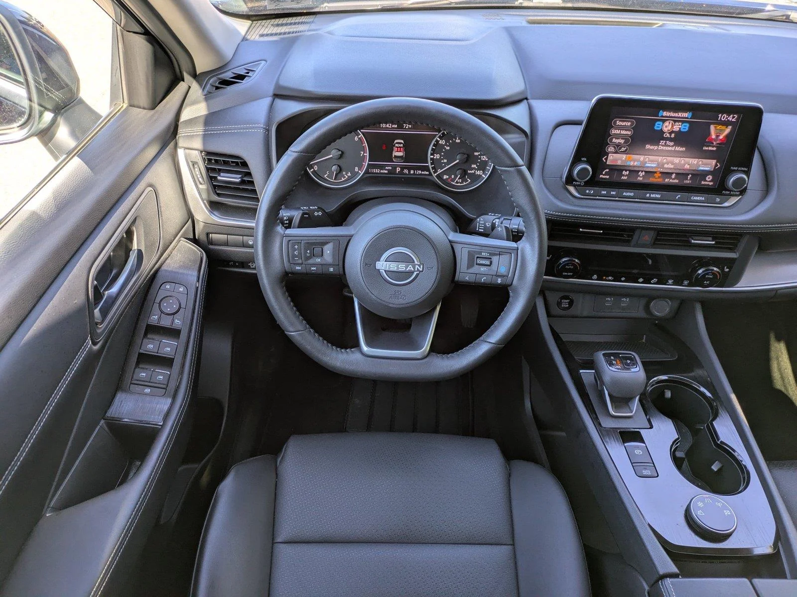 Used 2024 Deep Ocean Blue Pearl Nissan SV image 16
