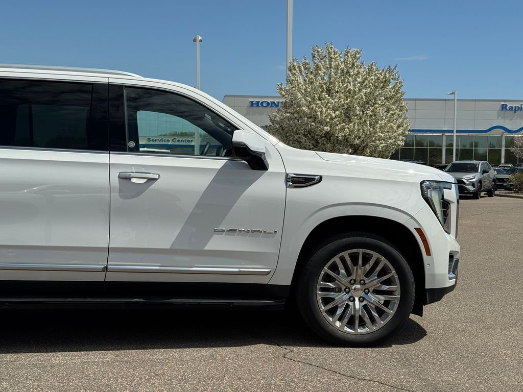 2025 GMC Yukon XL Denali - Photo 8