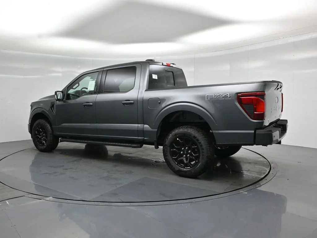 New 2026 Carbonized Gray Metallic Ford XLT image 6