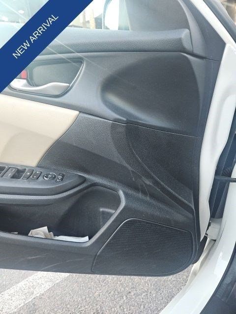 Used 2018 Taffeta White Honda LX image 10