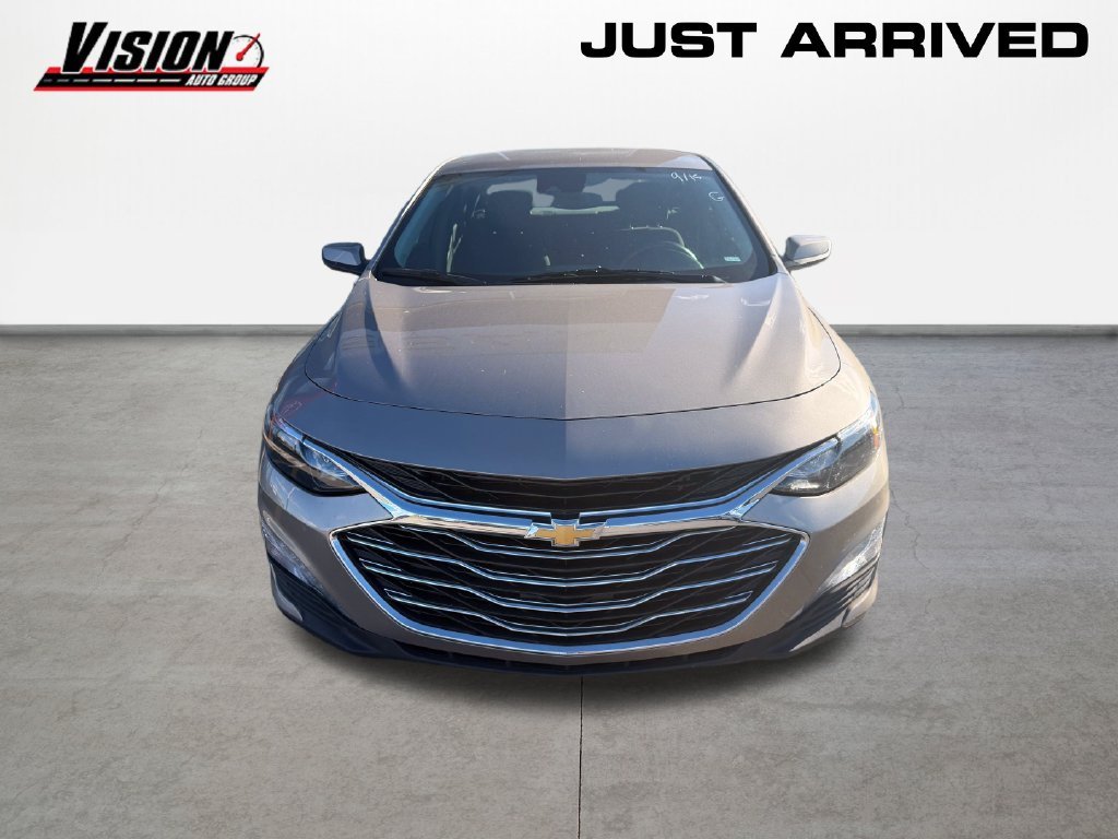 Used 2024 Gray Chevrolet LT image 2