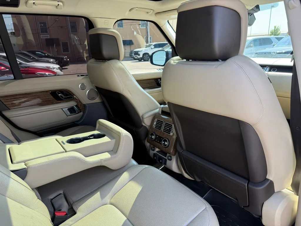 Used 2019 Blue Land Rover 3.0L V6 Supercharged HSE image 10