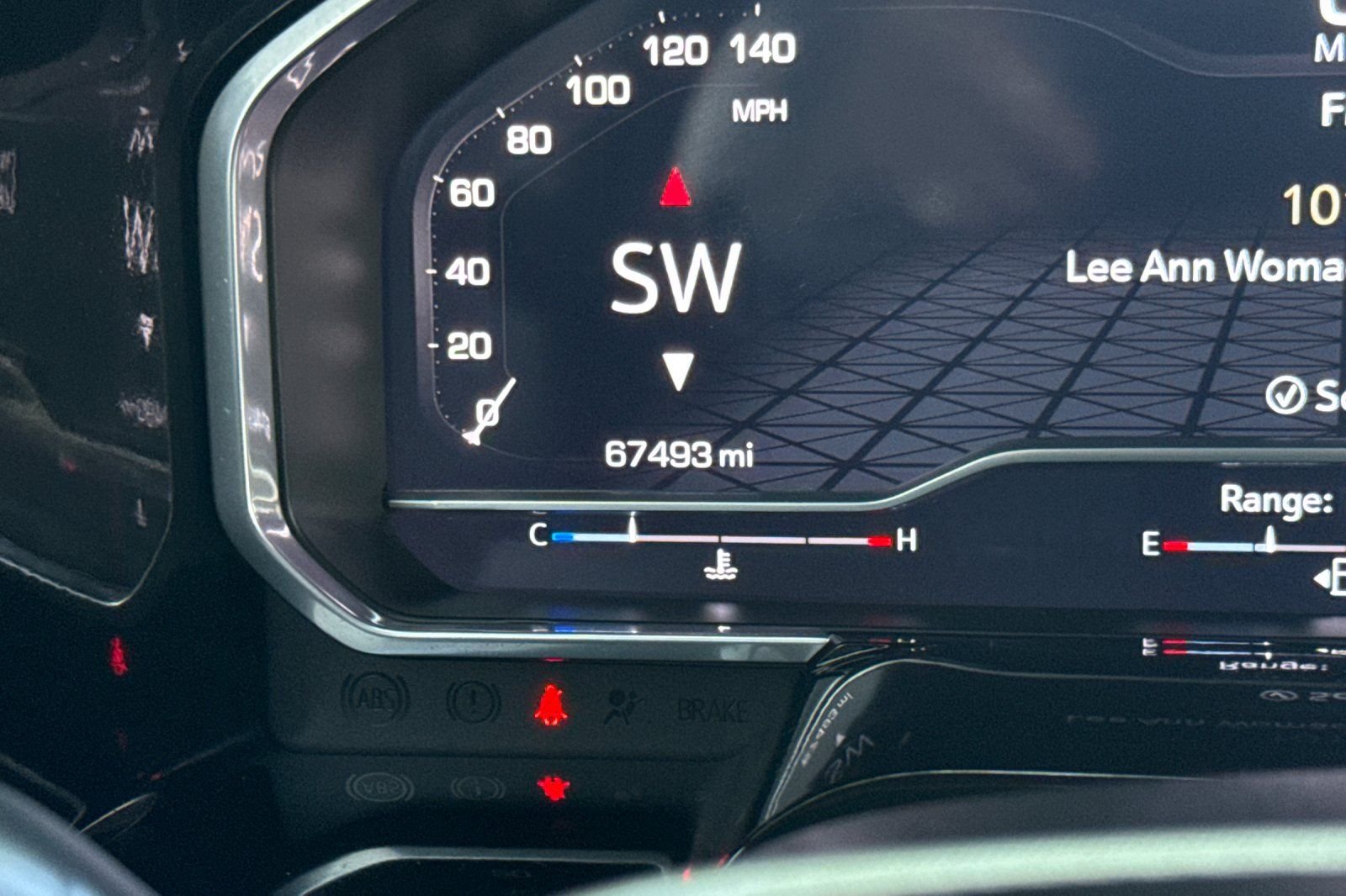 Used 2022 White GMC Elevation image 23
