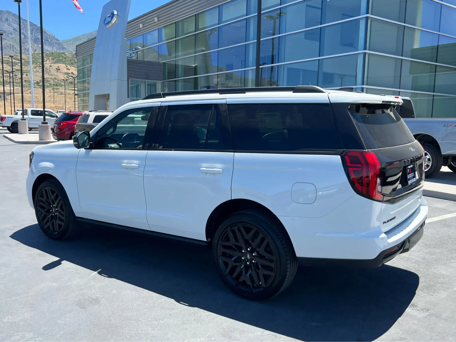 New 2026 Star White Metallic Tri-Coat Ford Platinum® image 11