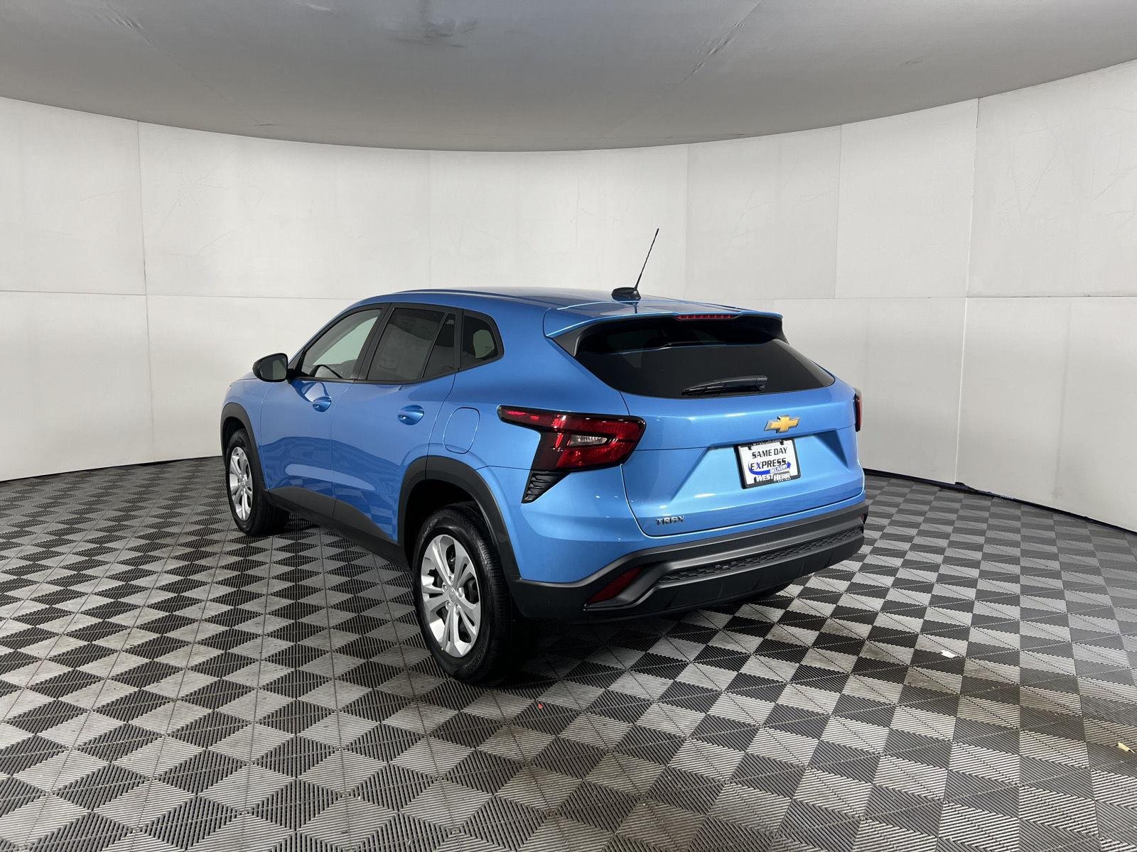 Used 2025 Marina Blue Metallic Chevrolet LS image 39