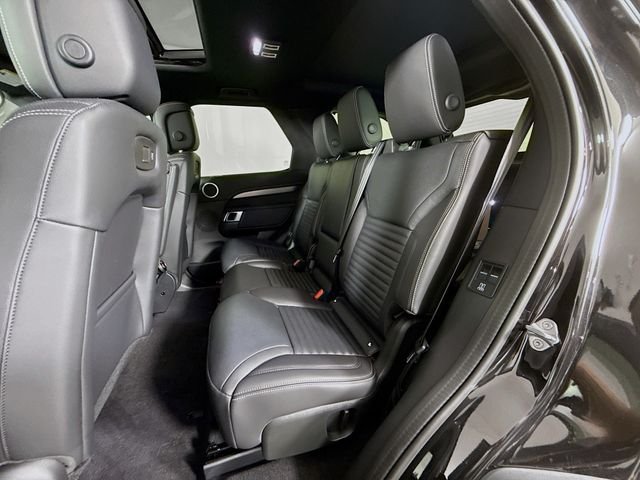 New 2026 Santorini Black Land Rover Dynamic SE image 24