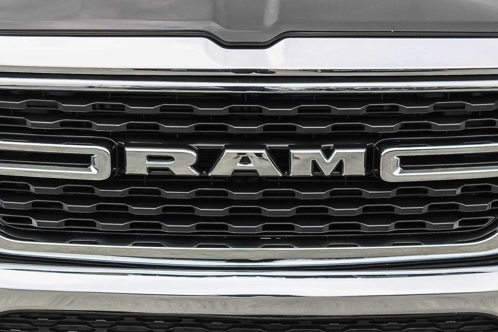 Used 2023 Diamond Black Ram Big Horn/Lone Star image 6