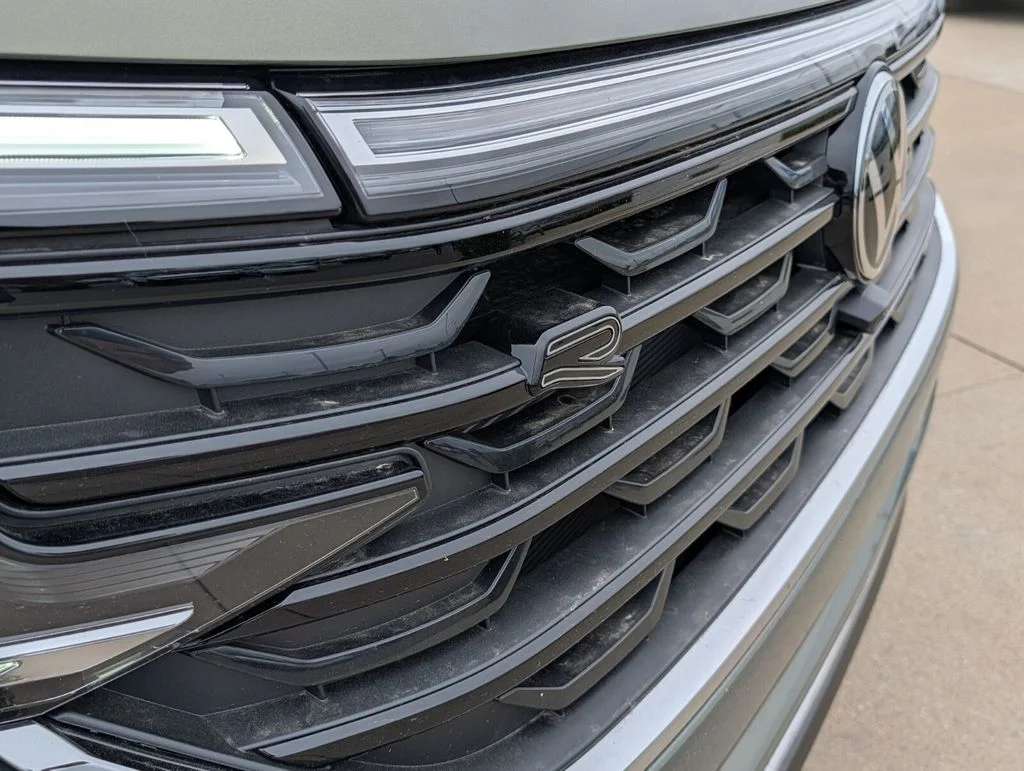 New 2026 Green Volkswagen 2.0T SEL Premium R-Line image 3