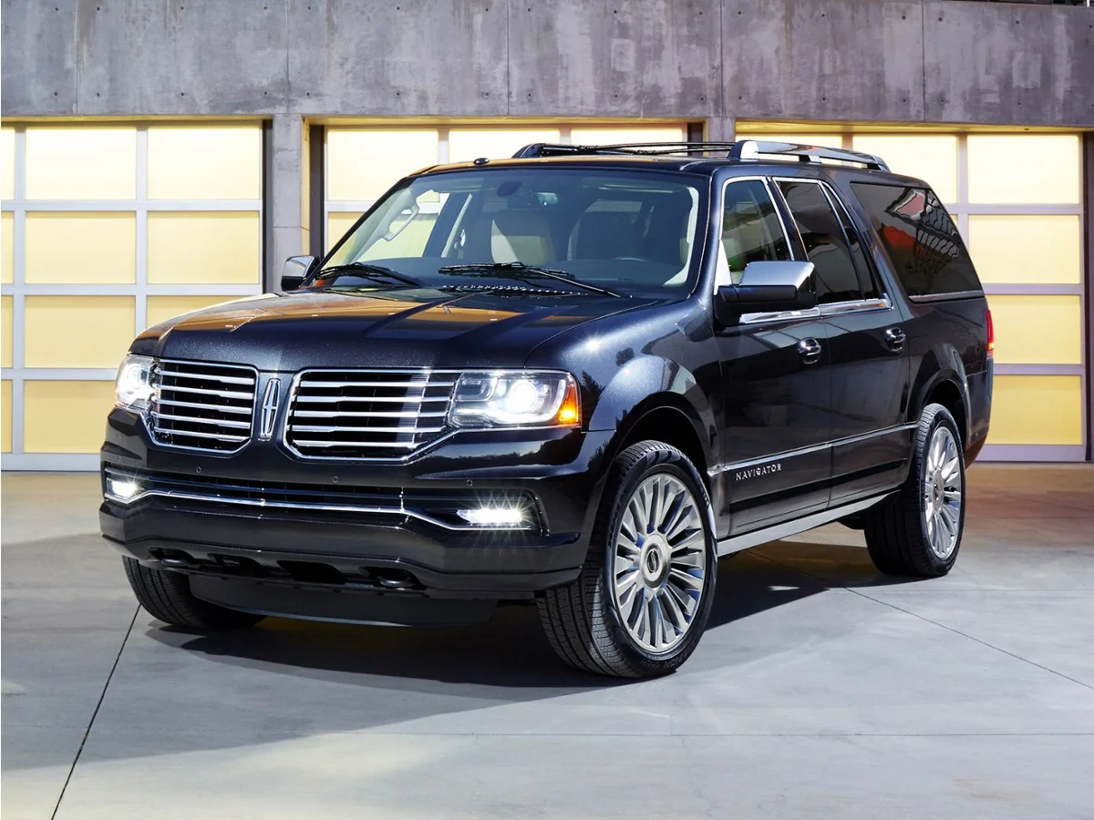 2017 Lincoln Navigator L Select's photo