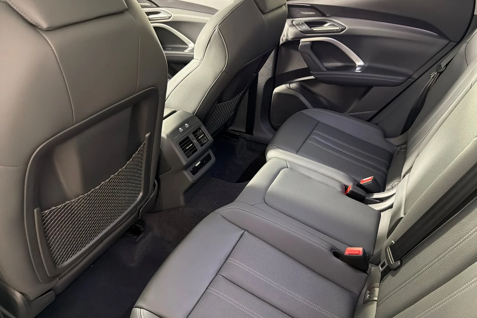 New 2025 Daytona Gray Pearl Effect Audi Premium Plus 2.0 TFSI quattro image 11