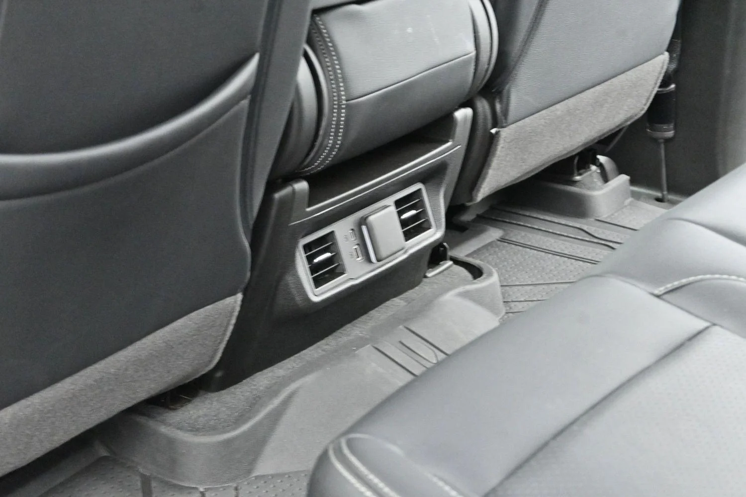 Used 2025 Sterling Gray Metallic Chevrolet LT image 30