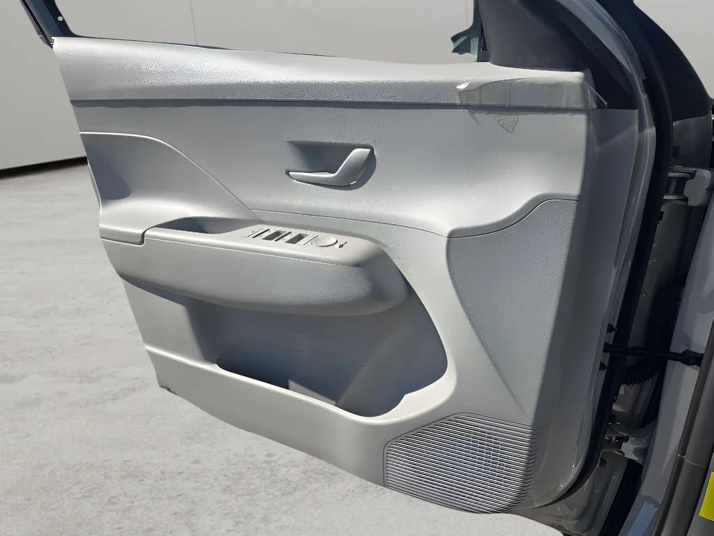 Used 2026 Atlas White Hyundai SEL Sport image 17