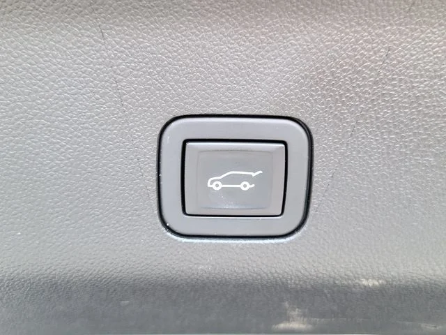 Used 2023 Gray Chevrolet LT image 5