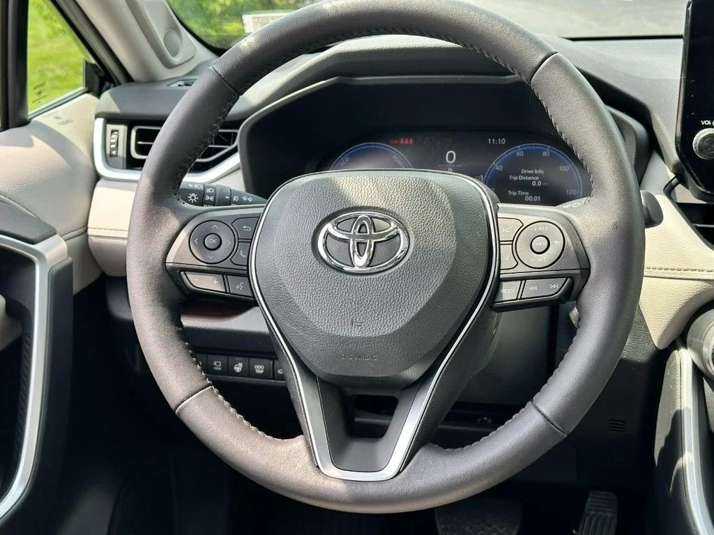 Used 2024  Toyota Limited image 15