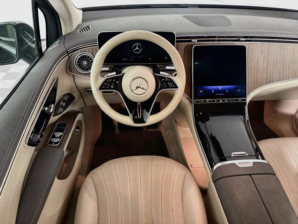 Used 2023 Obsidian Black Metallic Mercedes-Benz 450 image 19
