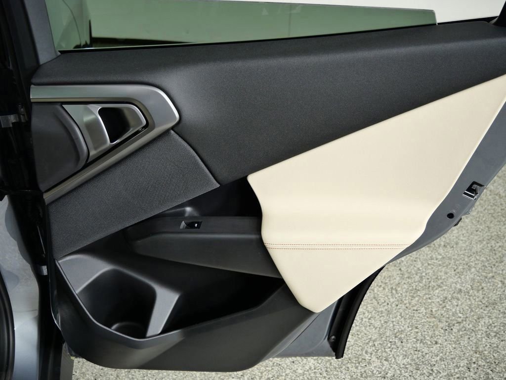 Used 2026 Skyscraper Grey Metallic BMW 30 xDrive image 25